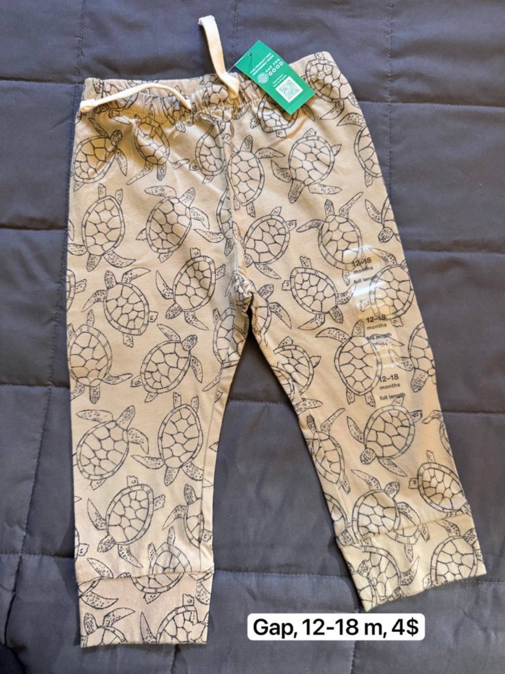 GAP Beige Turtle Print Leggings